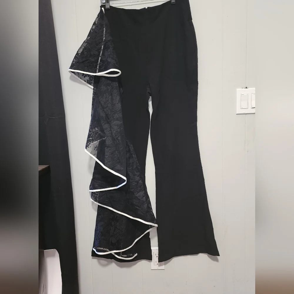 NWT Gorgeous , Akira , 2 Peice Stunning Ruffled Pants , With Matching Top - Picture 14 of 15